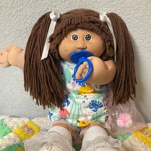 Vintage Cabbage Patch Kid Girl With Pacifier HM#4 Brown Hair Brown Eyes 1985